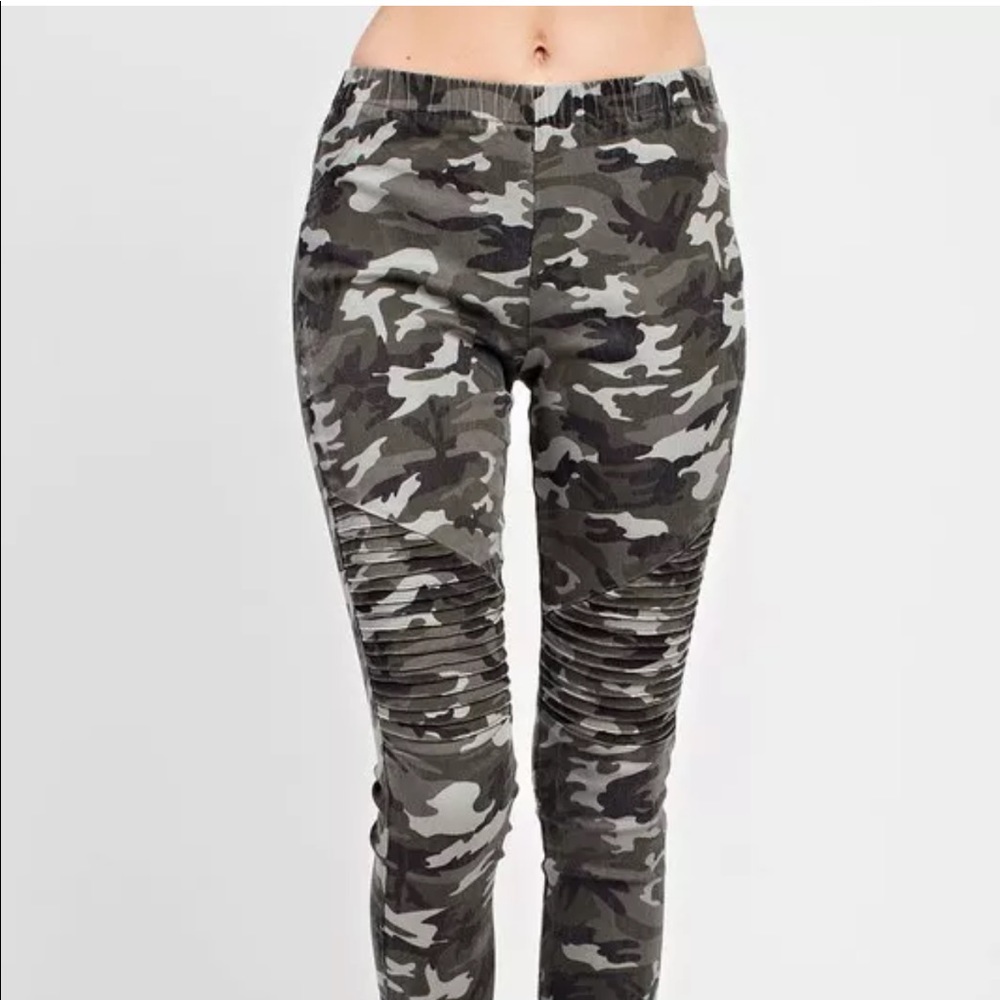 Camouflage Moto Leggings